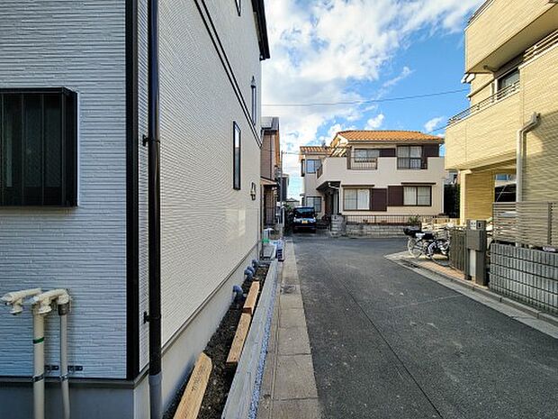 3号棟【バルコニー】  バルコニーから差し込む陽光・通風は、住環境・快適性と共に有り続ける貴重な「財産」です。