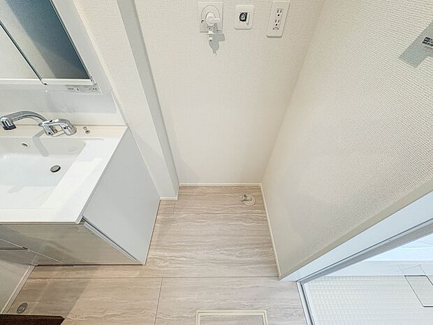 8号棟【ランドリースペース】ランドリースペースは広さもたっぷり。