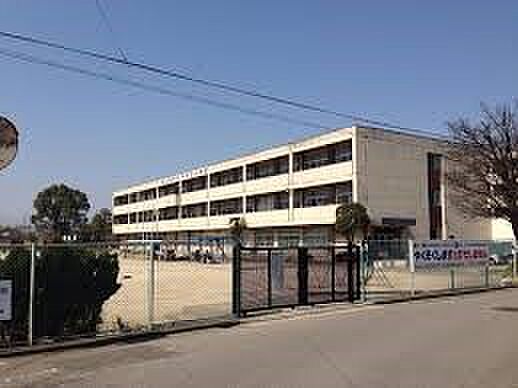 小学校 700m 上尾市立平方北小学校(上尾市立平方北小学校 徒歩9分)