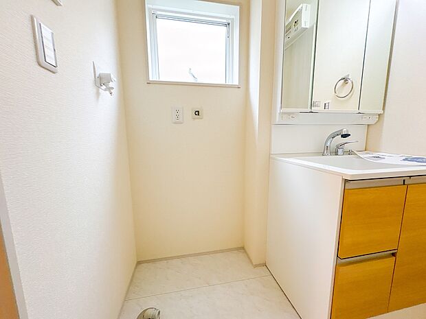 2号棟【ランドリースペース】広さもたっぷり。