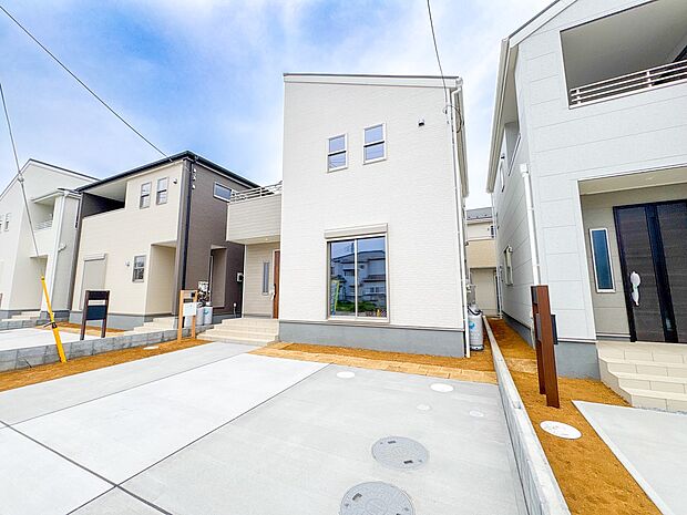 【外観】家は一生のお買物。自分ならではの家族ならではの、家にしたい。書斎を設ける。子どものプレイングルームを設ける。趣味のオーディオルームを設置する。夢を追うオンリーワンの家です。