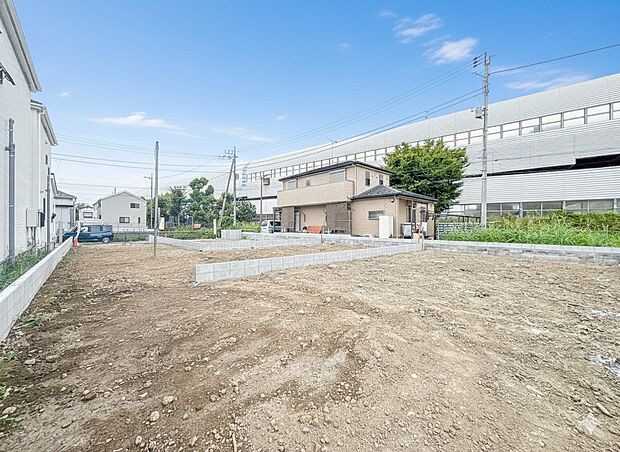 【外観】家族の温かさと陽光の暖かさ、楽しい毎日と明るい未来を予感させる「空間が織り成すひとつ先の住み心地」を演出します。