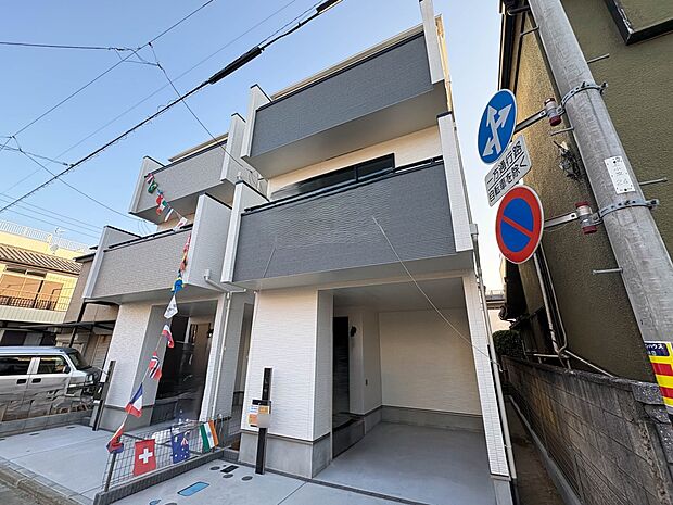 B号棟【現地外観】こちらの物件に少しでもご興味がありましたら、お気軽にお電話下さい。ネット上で「見えない物」「わからない事」でも、実際にご見学いただくことで、手に取るようにおわかりいただける…