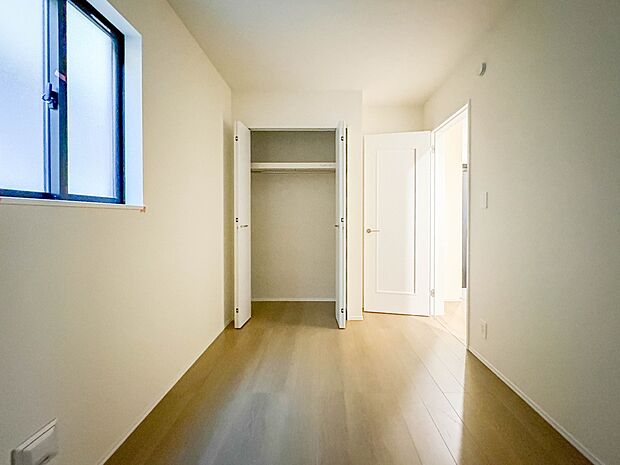 B号棟【洋室4.38帖】充実した生活は伸びやかな居室空間から始まります。快適に・伸びやかに。心の潤いを求める方々へ。