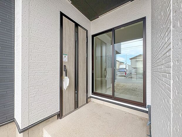 【玄関】玄関はおうちの顔と言われます。玄関アプローチは、外観デザインの印象を左右します。