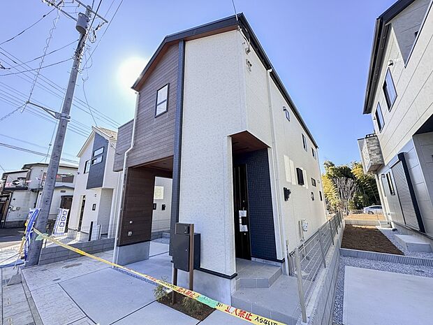 【前面道路】車の通行が少ないので、静かな住環境を維持することができます。