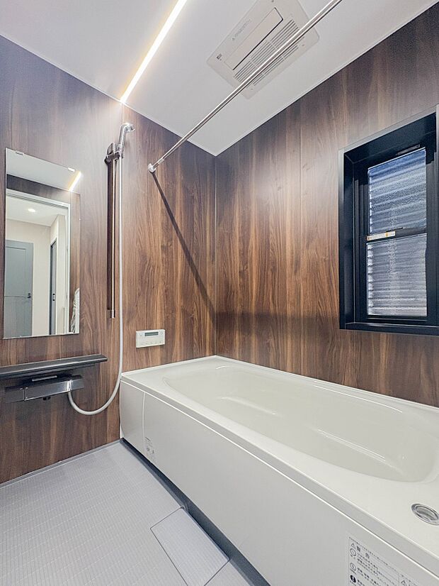 一日の疲れを癒してくれるお風呂空間。使いやすさと上質な質感を両立して、単なる習慣から特別な時間に変わるはず。