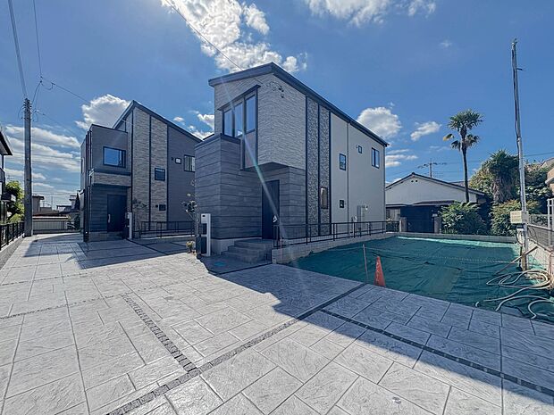 家族の温かさと陽光の暖かさ、楽しい毎日と明るい未来を予感させる「空間が織り成すひとつ先の住み心地」を演出します。