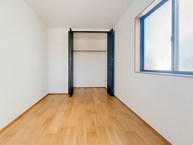 こちらの物件に少しでもご興味がありましたら、お気軽にお電話下さい。ネット上で「見えない物」「わからない事」でも、実際にご見学いただくことで、手に取るようにおわかりいただけるはずです。