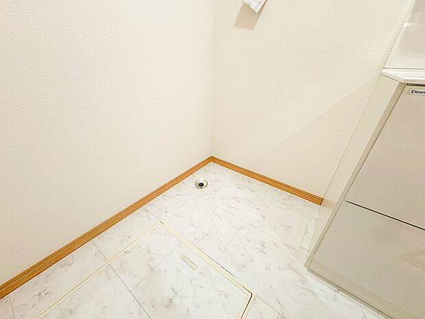 【ランドリースペース】毎日出る洗濯物を設置するクリーンなスペースです。