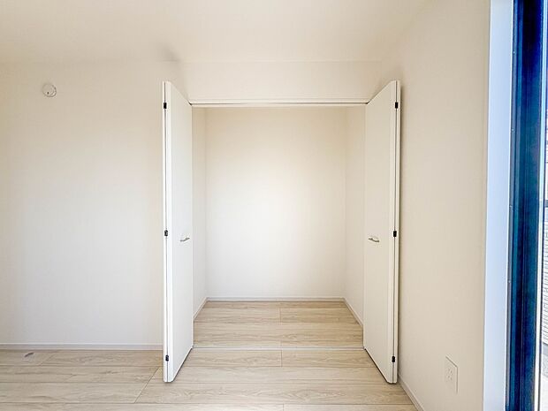 3号棟【収納】限られたスペースを有効に活用できる壁面クローゼット。