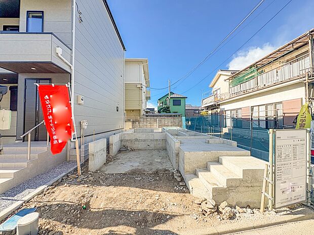 1号棟【外観】こちらの物件が少しでも気になるようでしたら、お気軽にお問合せください。人生でいちばん大きなお買い物ですので、ゆっくりご見学ください。ネット上の画像と実際の見学では、リアル感がま…