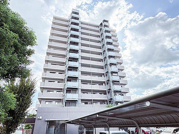 【外観】こちらの物件が少しでも気になるようでしたら、お気軽にお問合せください。人生でいちばん大きなお買い物ですので、ゆっくりご見学ください。ネット上の画像と実際の見学では、リアル感がまるで違…