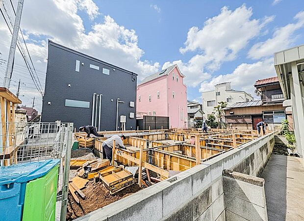 【ぜひ現地をご確認下さい】陽当りや通風性など各所に施された工夫で住みやすさを実現。部屋の大きさや周辺環境・街並など、資料には掲載していない情報が現地にはたくさんございます。是非ご確認下さい。…
