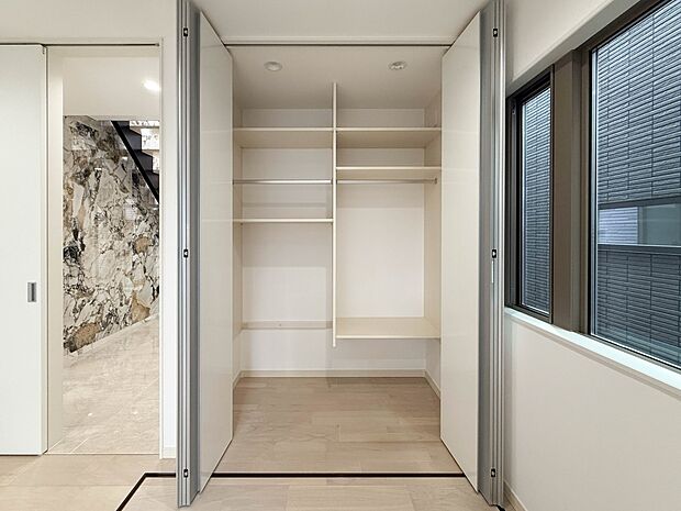 1号棟【収納】各部屋を最大限に広く使って頂ける様、全居住スペースに収納付。プライベートルームはゆったりと快適に。