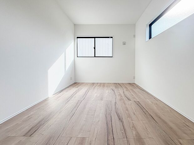 2号棟【洋室】お子様のお部屋にぴったりなスペース