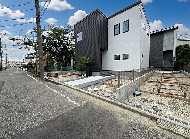 2号棟【前面道路】車通りの少ない前面道路