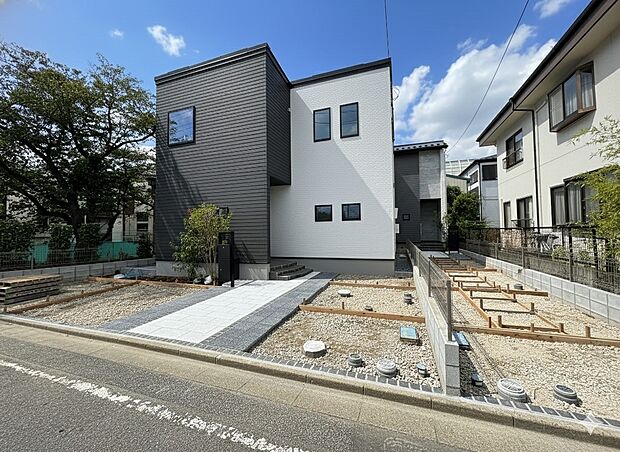 2号棟【外観】安行出羽の整った街並みはゆとりある生活を実現してくれます。