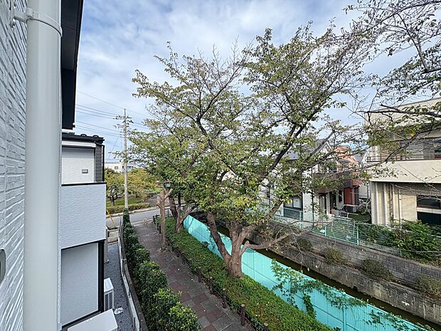 2号棟【2階からの眺望】こちらの物件に少しでもご興味がありましたら、お気軽にお電話下さい。