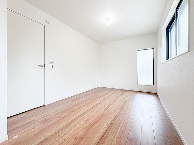 【洋室 6帖】充実した生活は伸びやかな居室空間から始まります。快適に・伸びやかに。心の潤いを求める方々へ。