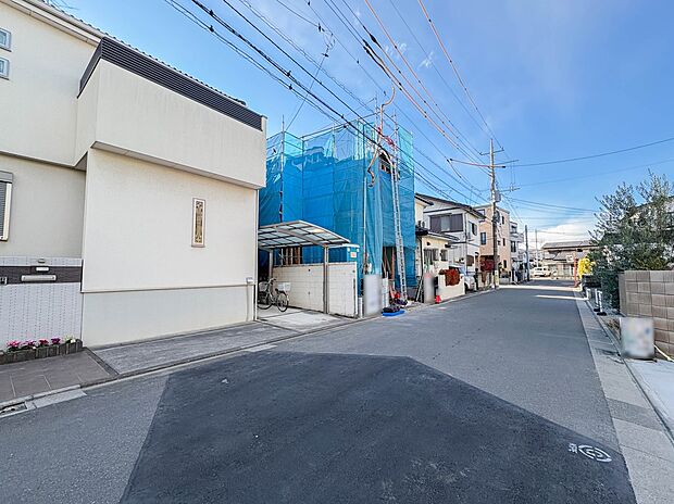 【外観】こちらの物件に少しでもご興味がありましたら、お気軽にお電話下さい。ネット上で「見えない物」「わからない事」でも、実際にご見学いただくことで、手に取るようにおわかりいただけるはずです。…