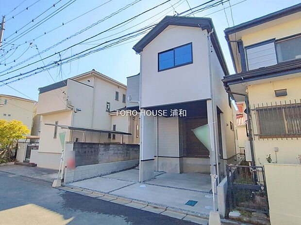 【外観】家族の温かさと陽光の暖かさ、楽しい毎日と明るい未来を予感させる「空間が織り成すひとつ先の住み心地」を演出します。