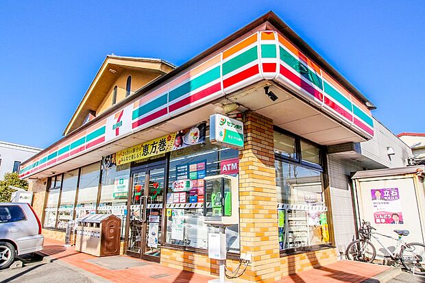 コンビニ 800m セブンイレブン川口安行原店(【セブンイレブン川口安行原店】セブンイレブンは近くて便利を掲げています。近くとは、心の近さ。便利とはモノが期待以上の品質でお客さまに届くこと。…