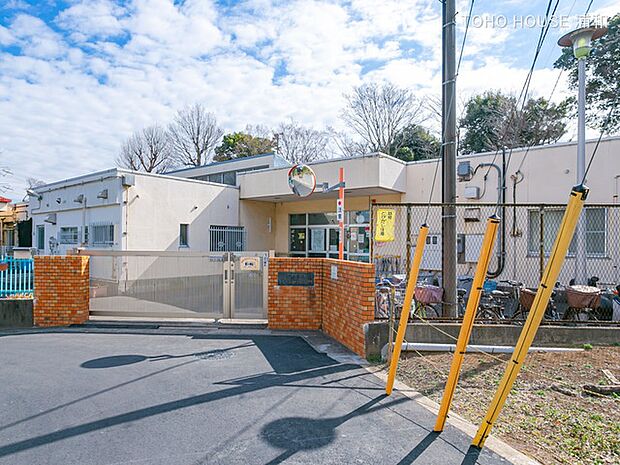 幼稚園・保育園 968m 新郷峯保育園(【新郷峯保育園】見沼代親水公園駅から北へ約2.5km、川口市峯に位置する公設公営保育所。周辺には新郷東小学校や新郷東部公園があります。)