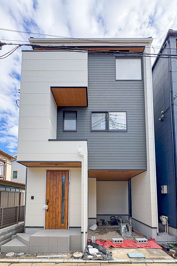 【外観】JR『大宮』駅徒歩12分の好立地。徒歩圏に広大な大宮公園があるなど、周辺環境も充実しております。