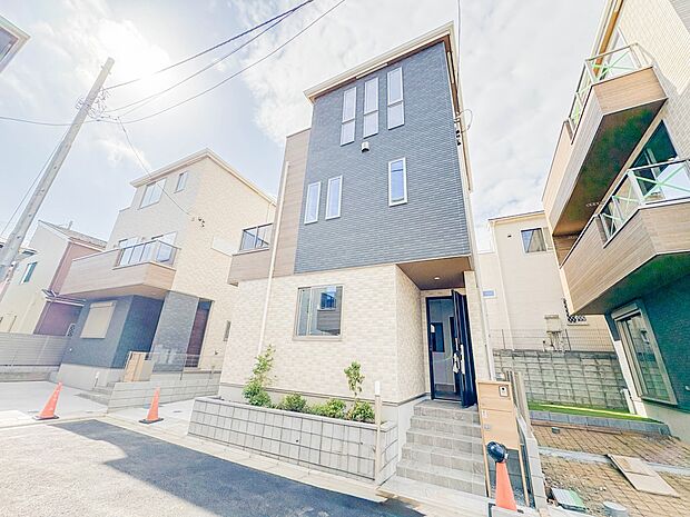 【ぜひ現地をご確認下さい】陽当りや通風性など各所に施された工夫で住みやすさを実現。部屋の大きさや周辺環境・街並など、資料には掲載していない情報が現地にはたくさんございます。是非ご確認下さい。…