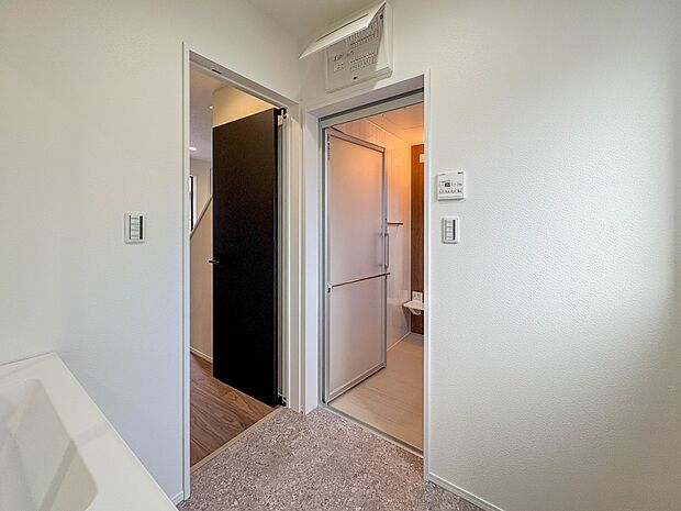 【ランドリースペース】ランドリースペースは広さもたっぷり。