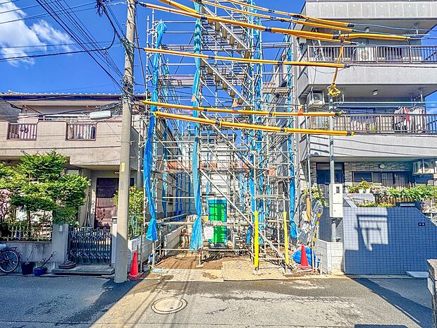 【外観】こちらの物件が少しでも気になるようでしたら、お気軽にお問合せください。人生でいちばん大きなお買い物ですので、ゆっくりご見学ください。ネット上の画像と実際の見学では、リアル感がまるで違…