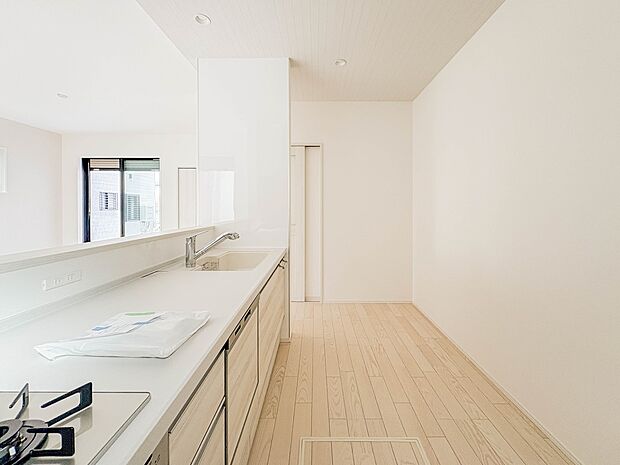 【Living-dining-リビングダイニング】流行に左右されず、将来にわたって価値が継続する「上質」な佇まい。