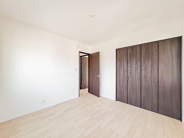 こちらの物件が少しでも気になるようでしたら、お気軽にお問合せください。人生でいちばん大きなお買い物ですので、ゆっくりご見学ください。ネット上の画像と実際の見学では、リアル感がまるで違います。…