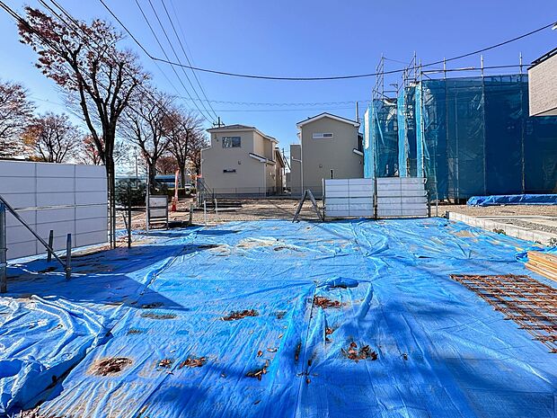 【駐車場】カースペース2台可。車が1台なら、来客用の駐車場や、駐輪スペースとしてご活用ください。