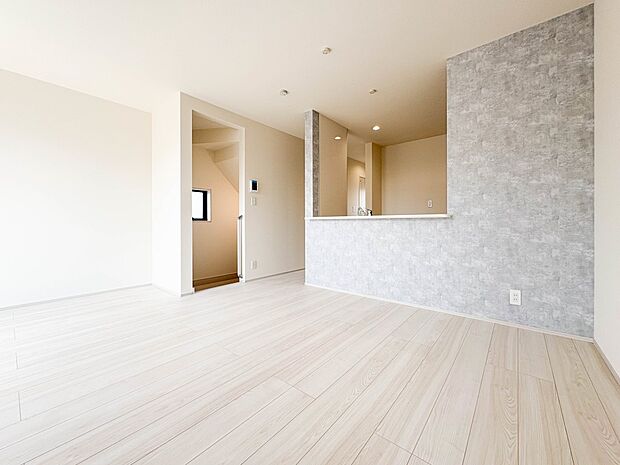 会話でホッとコミュニケーションできるリビング。料理でホッとハピネスになるキッチンなど。人をホッとさせる最新設備・仕様を採用しています。