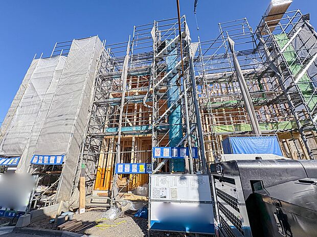 【外観】ここから始まる「日常」はご家族にとってかけがえのない時間となります。少しでも豊かに、快適に。そんな想いから本邸宅は生まれました。　