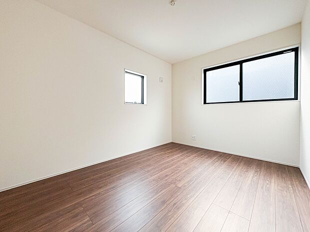 【洋室6帖】充実した生活は伸びやかな居室空間から始まります。快適に・伸びやかに。心の潤いを求める方々へ。