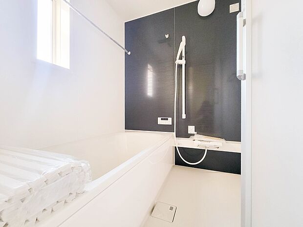 1号棟【浴室】一日の疲れを癒してくれるお風呂空間。使いやすさと上質な質感を両立して、単なる習慣から特別な時間に変わるはず。