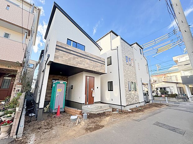 【現地外観】こちらの物件が少しでも気になるようでしたら、お気軽にお問合せください。人生でいちばん大きなお買い物ですので、ゆっくりご見学ください。ネット上の画像と実際の見学では、リアル感がまる…