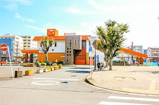 駅 300m 土呂駅(JR東日本の東北本線(宇都宮線)の駅。新宿駅経由で横須賀線に直通する湘南新宿ラインと上野・東京駅経由で東海道線に直通する上野東京ラインが停車。駅周辺にはイトーヨーカドー…