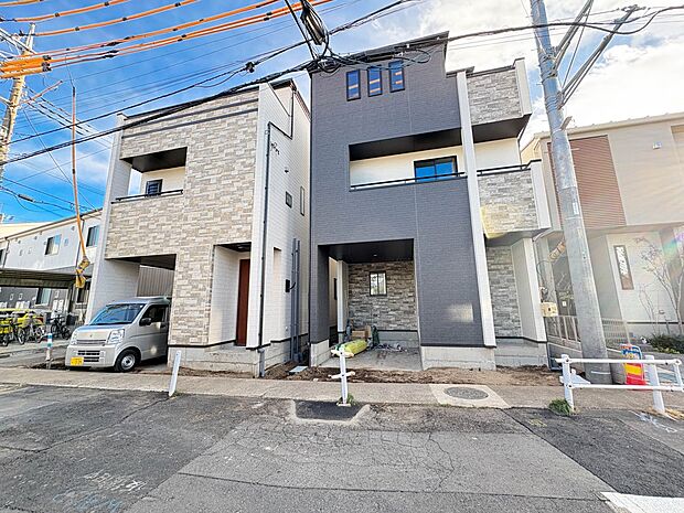 【外観】こちらの物件に少しでもご興味がありましたら、お気軽にお電話下さい。ネット上で「見えない物」「わからない事」でも、実際にご見学いただくことで、手に取るようにおわかりいただけるはずです。…