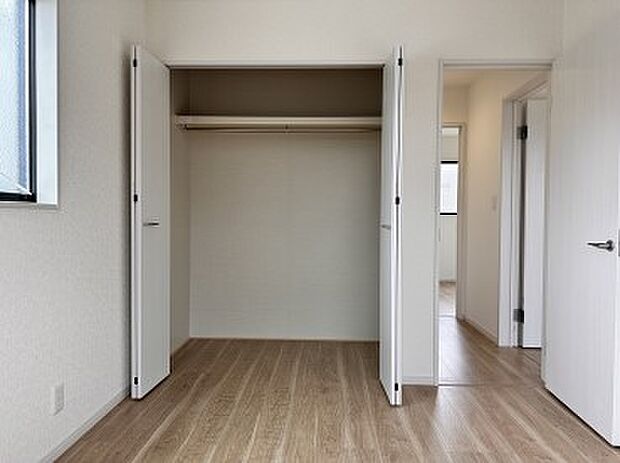 【収納クローゼット】全洋室に収納を完備・お部屋をスッキリ使える収納