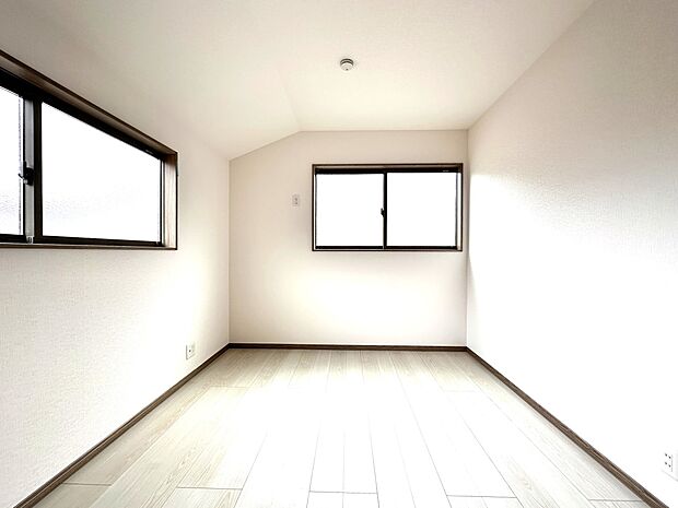 【C号棟 洋室6帖】2階全室6帖以上（主寝室8帖）全室クローゼット収納完備