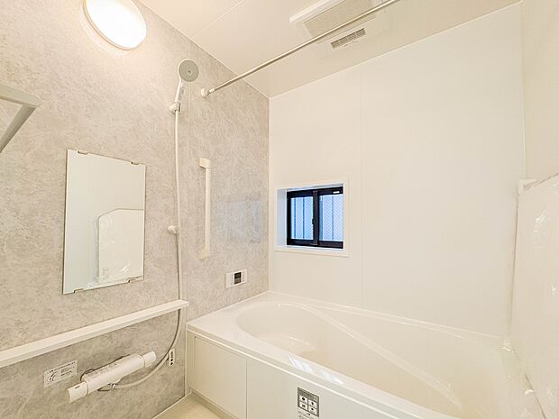 【浴室】一日の疲れを癒してくれるお風呂空間。使いやすさと上質な質感を両立して、単なる習慣から特別な時間に変わるはず。