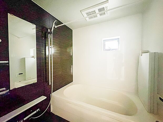 【浴室】一日の疲れを癒してくれるお風呂空間。使いやすさと上質な質感を両立して、単なる習慣から特別な時間に変わるはず。