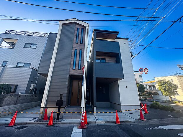 【前面道路6.9m】車の通行が少ないので、静かな住環境を維持することができます。