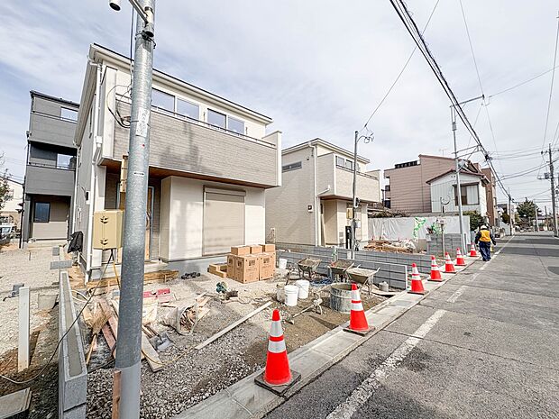 3号棟【外観】陽当りや通風性など各所に施された工夫で住みやすさを実現。部屋の大きさや周辺環境・街並など、資料には掲載していない情報が現地にはたくさんございます。是非ご確認下さい。