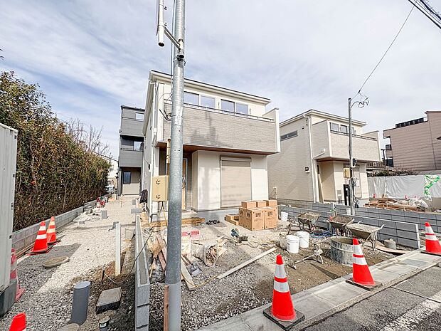 5号棟【前面道路6ｍ】車の通行が少ないので、静かな住環境を維持することができます。