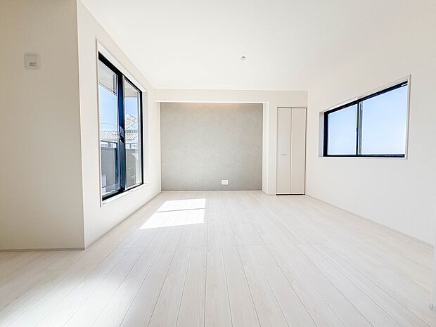 5号棟【LDK16.25帖】ダイニングテーブルを置いても十分な広さが確保されています。